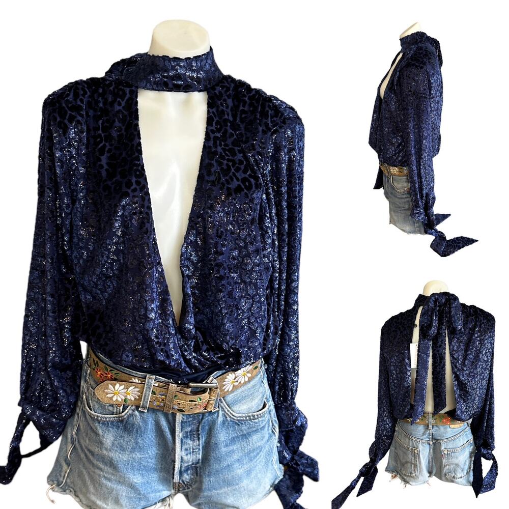 Lovers + Friends Blue Plunging Velvet Top MEDIUM Cocktail Party Bows $178 NEW - Picture 9 of 10